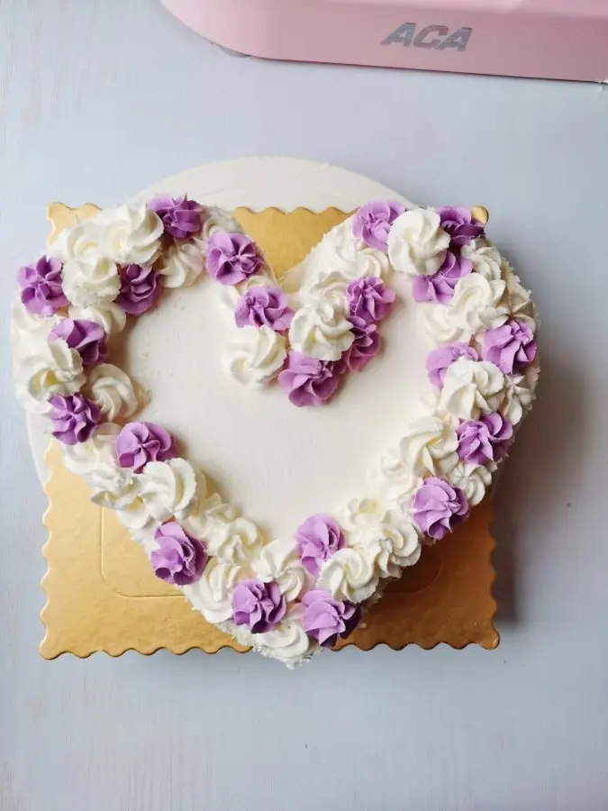 A Valentine's Day cake that will be made when you look at it step 0