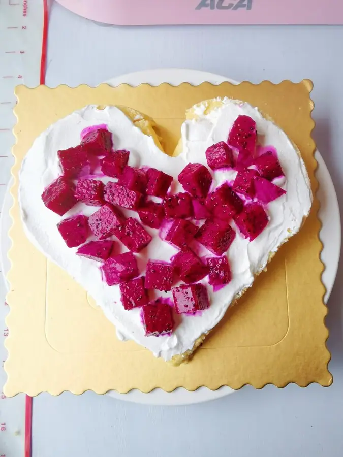 A Valentine's Day cake that will be made when you look at it step 0