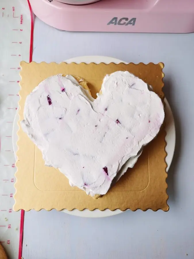 A Valentine's Day cake that will be made when you look at it step 0