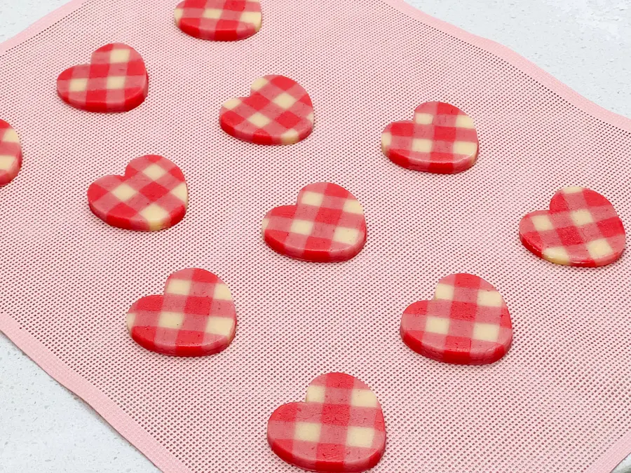 Tanabata confession gift Valentine's Day love vanilla cookies Plaid biscuits step 0