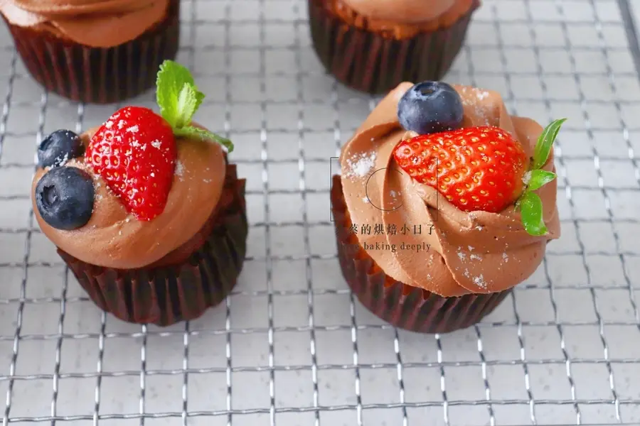 ã€Chocolate Cupcakesã€‘|Sweet holiday desserts step 0