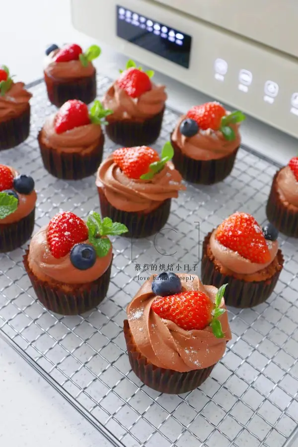 ã€Chocolate Cupcakesã€‘|Sweet holiday desserts step 0