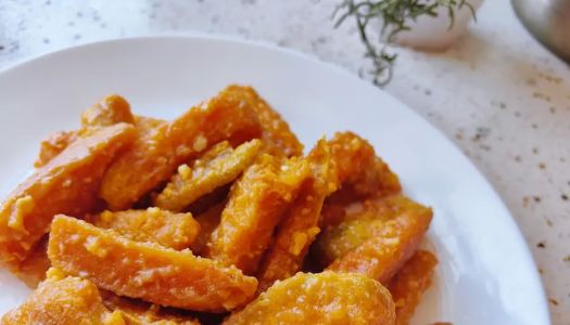 Baked pumpkin with salted egg yolk