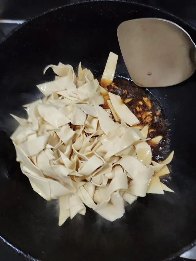 Dried tofu with sharp peppers step 0