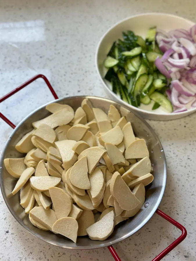 Cold vegetarian chicken step 0