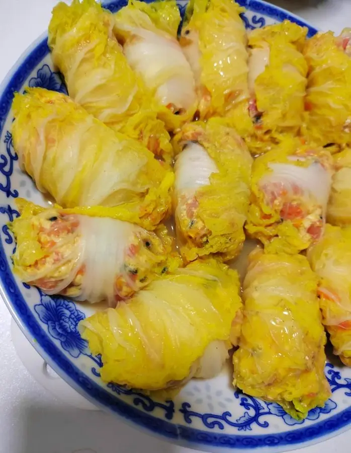  Vegetarian version of tofu shiitake mushroom cabbage roll