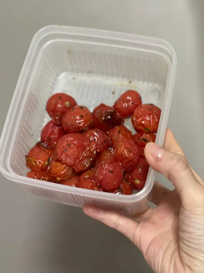 Air fryer small tomatoes  step 0