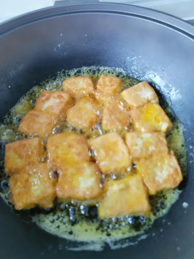 Tofu with tomato sauce step 0