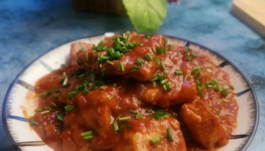 Tofu with tomato sauce