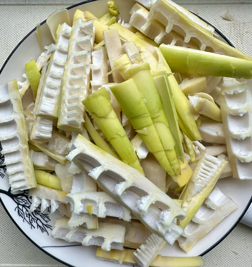 (Vegan) braised spring bamboo shoots in oil step 0