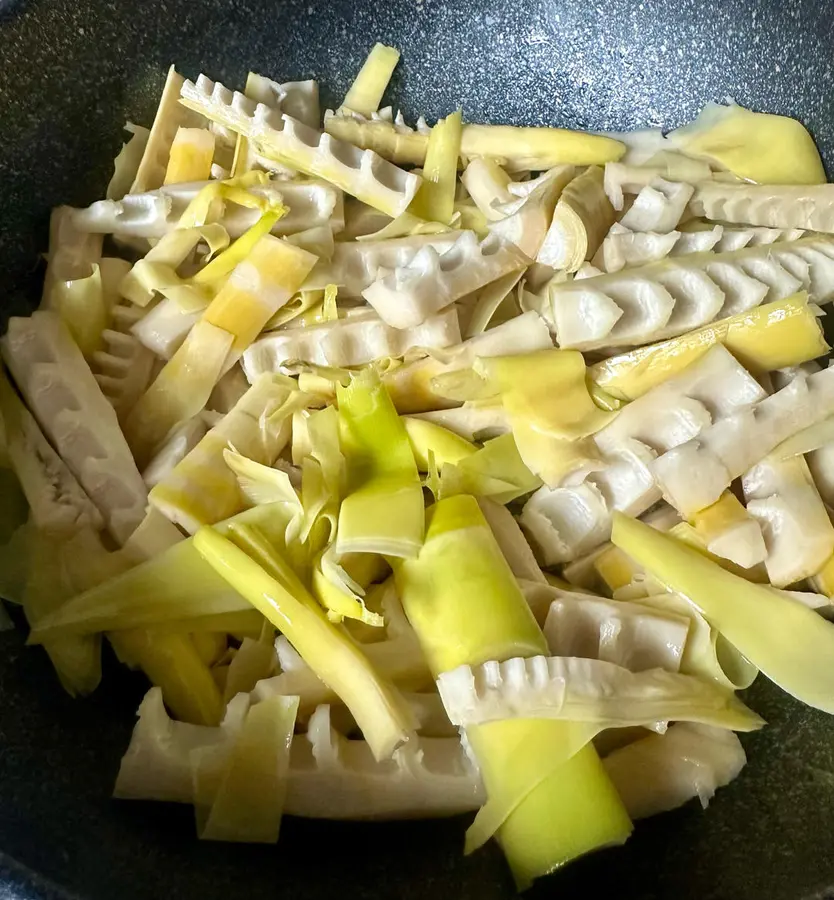 (Vegan) braised spring bamboo shoots in oil step 0