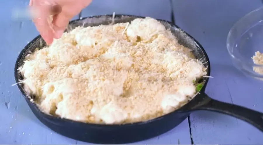 Gratin Cauliflower - a healthy side dish for low-carb water Cauliflower Gratin step 0