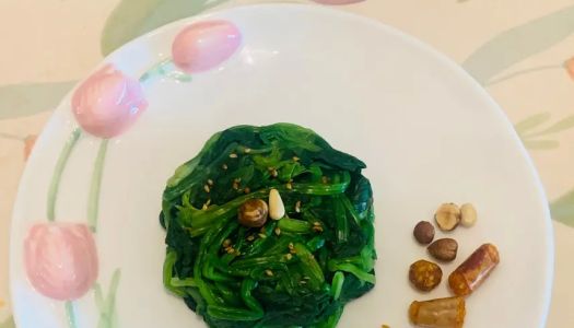 10 minutes of low-fat vegetarian dish - spinach in sesame sauce