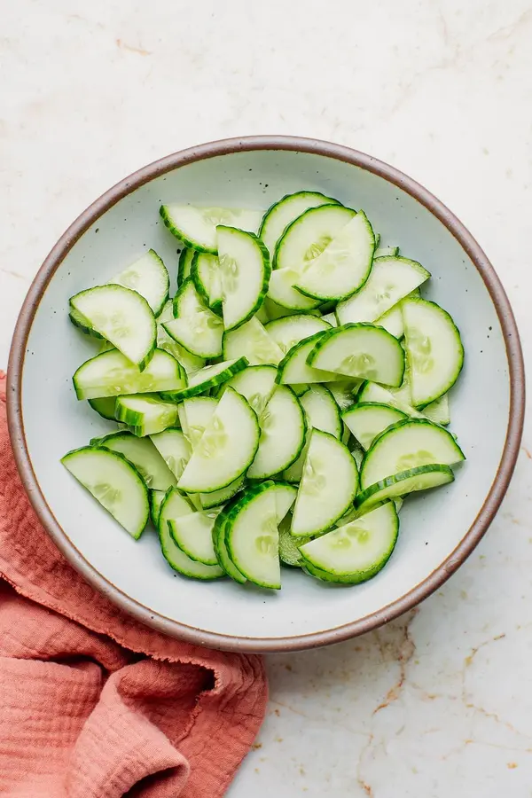 ã€Vegetarian Recipeã€‘Vegetarian chicken and cucumber salad step 0