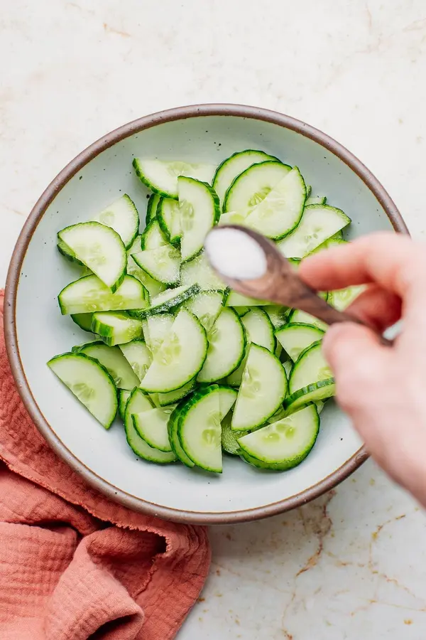 ã€Vegetarian Recipeã€‘Vegetarian chicken and cucumber salad step 0