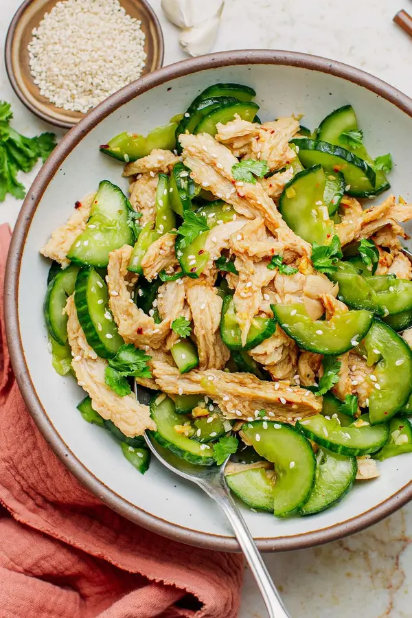 【Vegetarian Recipe】Vegetarian chicken and cucumber salad