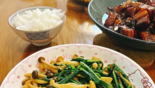 Refreshing and quick stir-fry - [stir-fried crab mushrooms with oil and wheat vegetables]