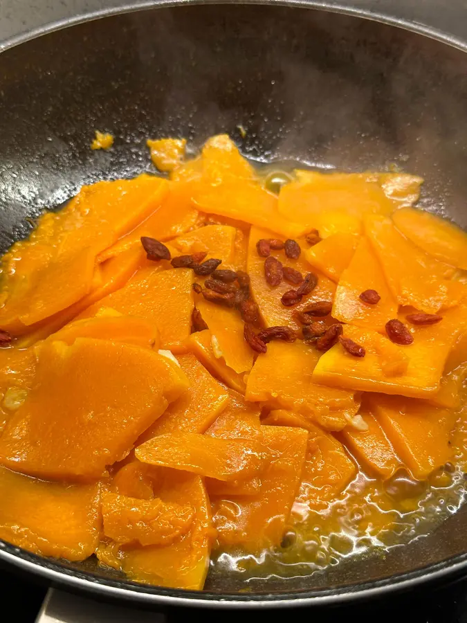 Stir-fried pumpkin with zero cooking skills step 0