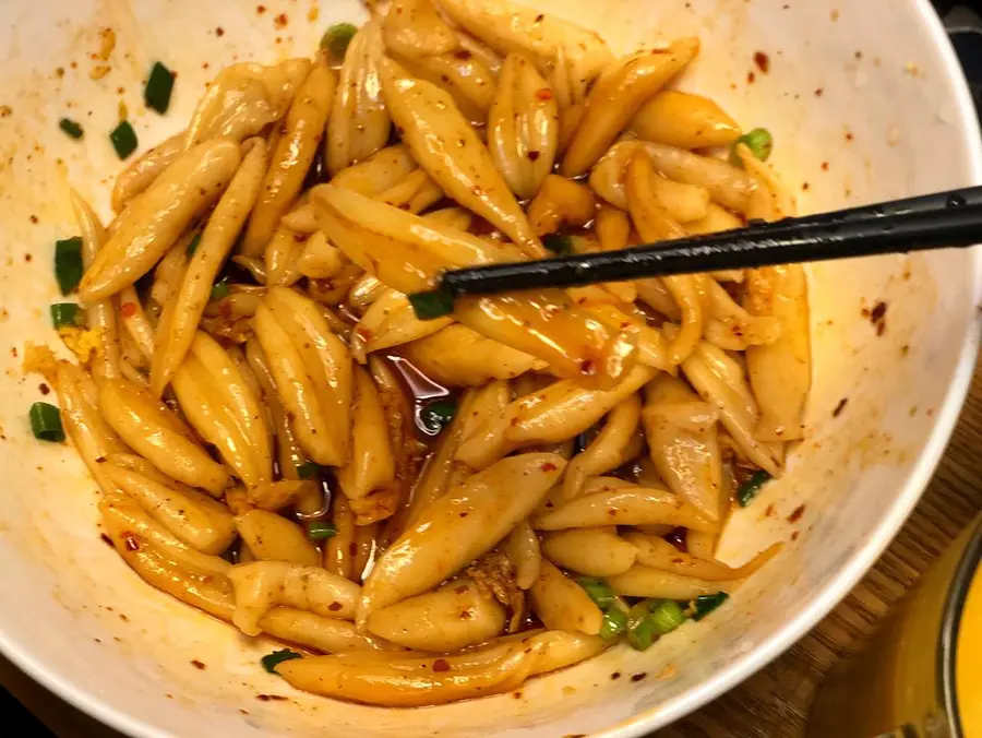 Ten minutes of fast hand scissor noodles, my husband's favorite supper step 0