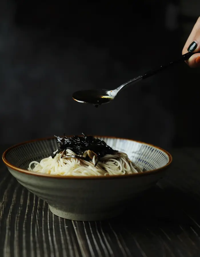 Extremely fragrant scallion oil noodles step 0