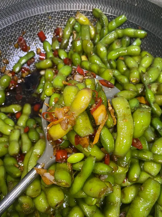 The Wuhan night market comes with edamame as standard step 0