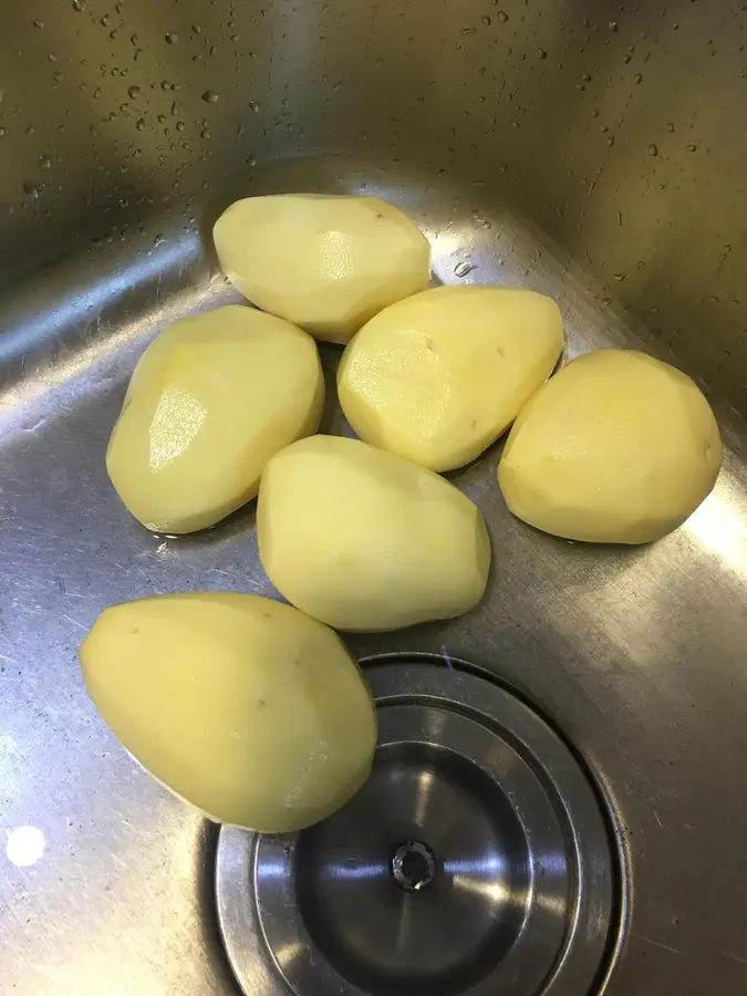 Baked potatoes, baked potato wedges step 0