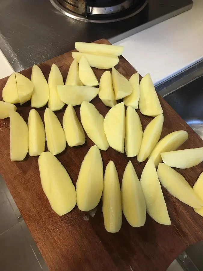 Baked potatoes, baked potato wedges step 0