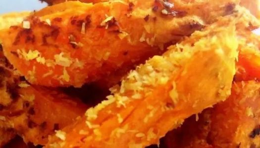 Roasted sweet potato fries with grated coconut (healthy snack)