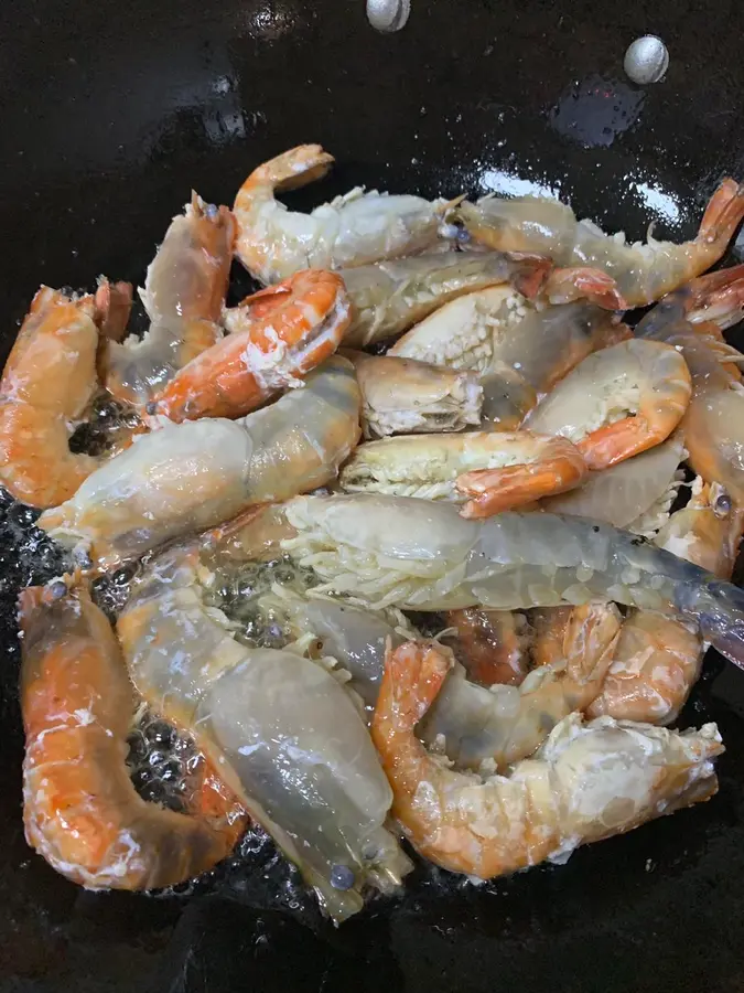 Roche shrimp with garlic. It's simple and delicious! The appetizers and late-night snacks are excellent! step 0