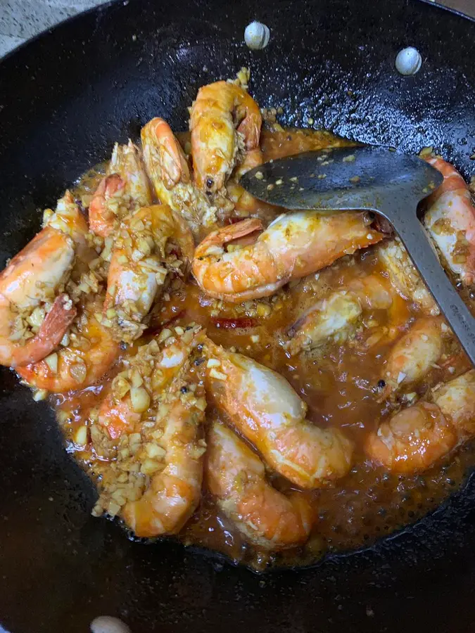 Roche shrimp with garlic. It's simple and delicious! The appetizers and late-night snacks are excellent! step 0