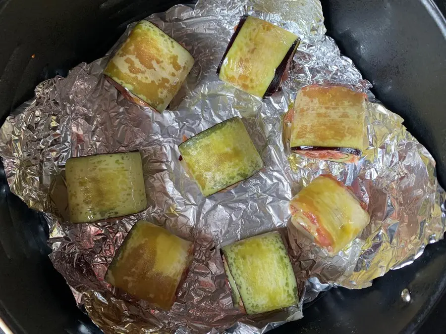 Oil-free air fryer eggplant meat rolls step 0