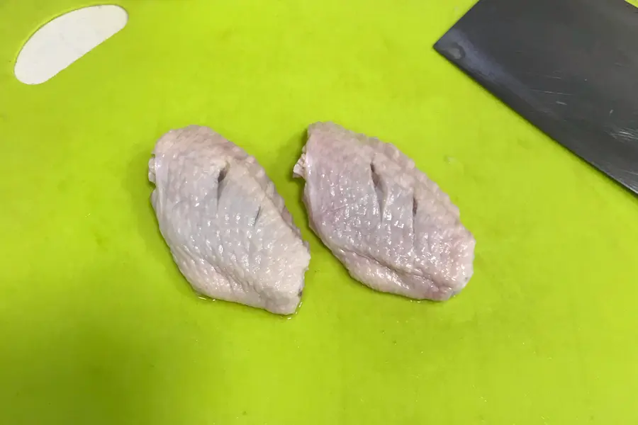 Garlic-flavored fried chicken wings that are so delicious that you lick your fingers step 0