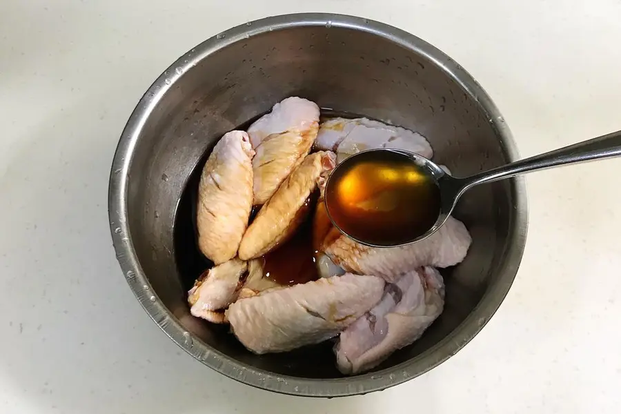 Garlic-flavored fried chicken wings that are so delicious that you lick your fingers step 0