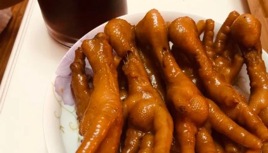 Supper ecstasy and snacks ~ braised chicken feet