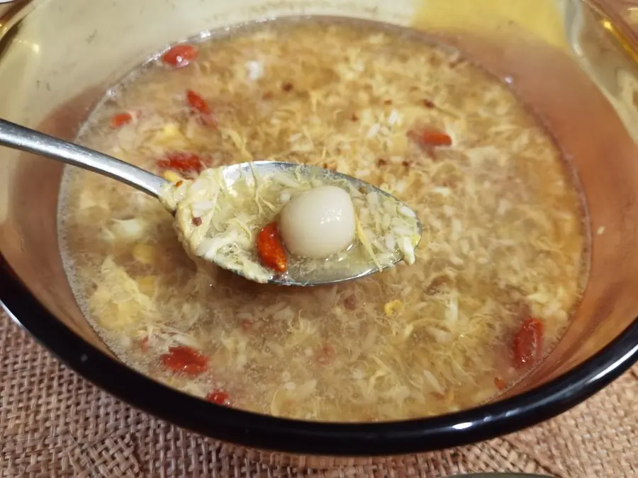 High school students have a late-night snack step 0