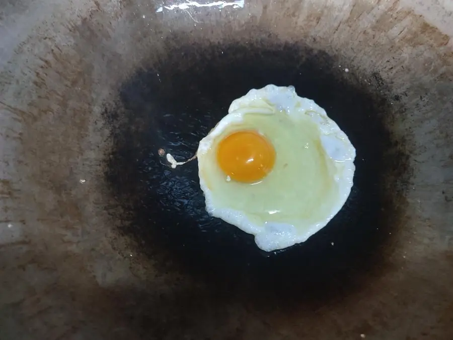 Garlic oil noodles  (you can make a series with your hands ~ Aromatic supper is excellent ~ with soft-boiled omelette method ) step 0