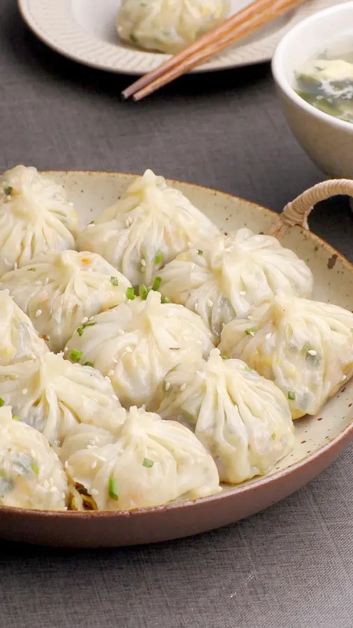 Fried buns with dumpling skins