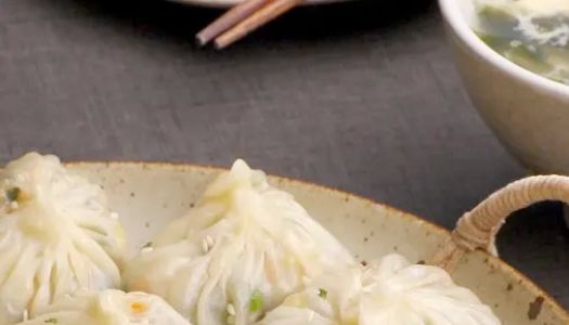 Fried buns with dumpling skins