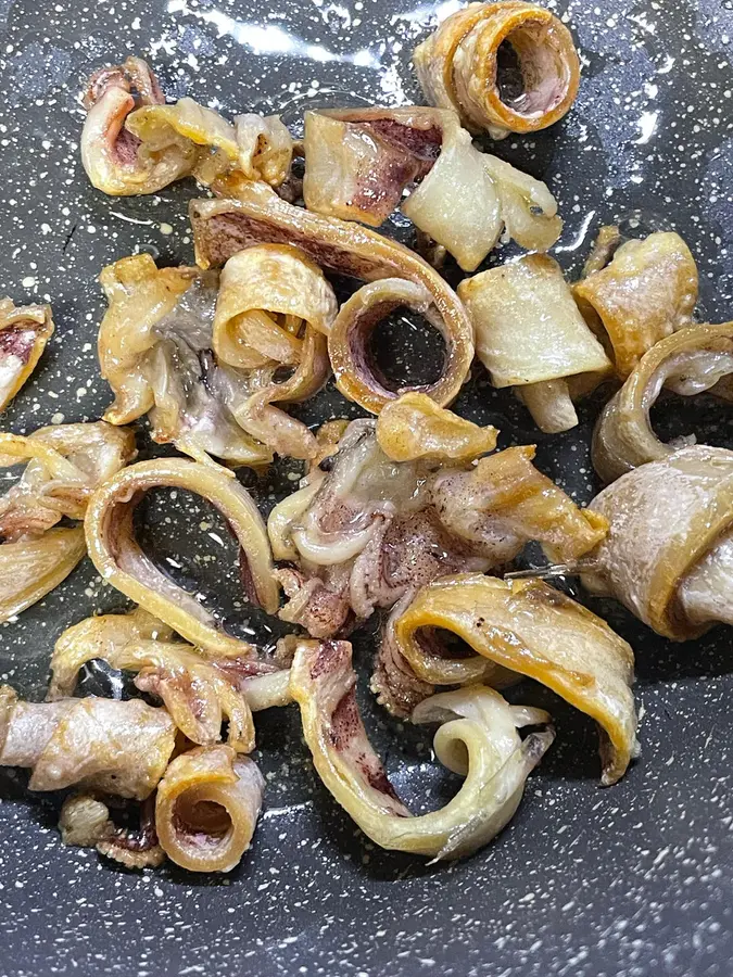 Pan-fried dried squid|3 minutes to make a late-night snack Appetizer step 0