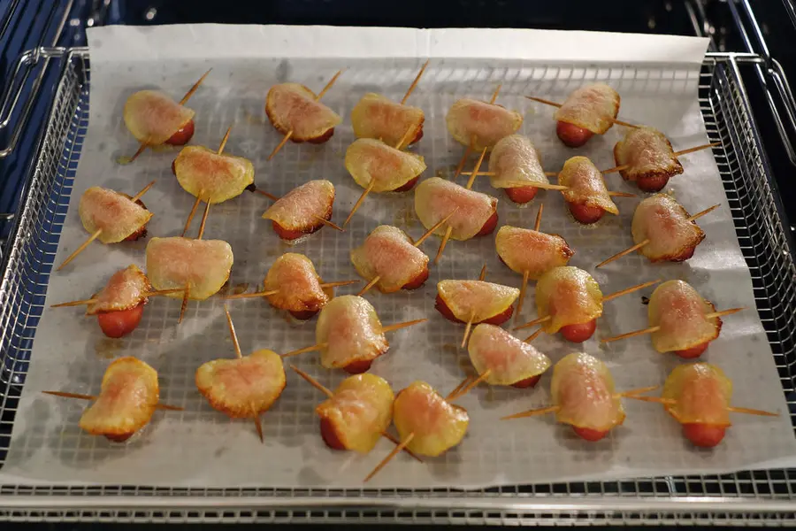 Small barbecue for supper: potato rolls and sausages step 0