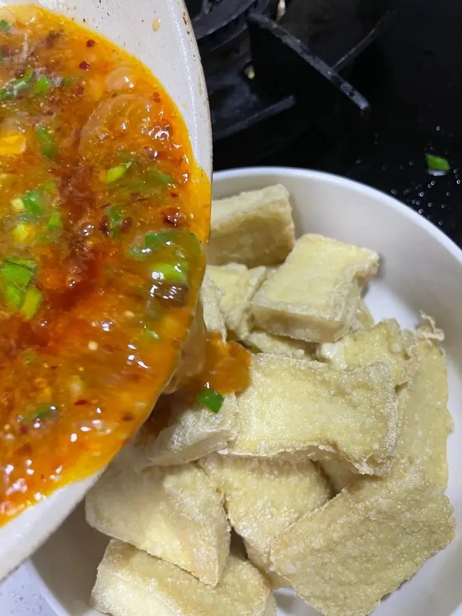 Junior high school students' supper - simple version of fried tofu (fried skewers) step 0