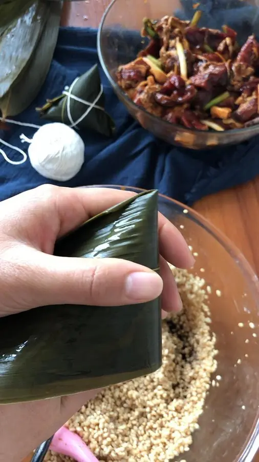 Zongzi (pork salted rice dumplings) step 0