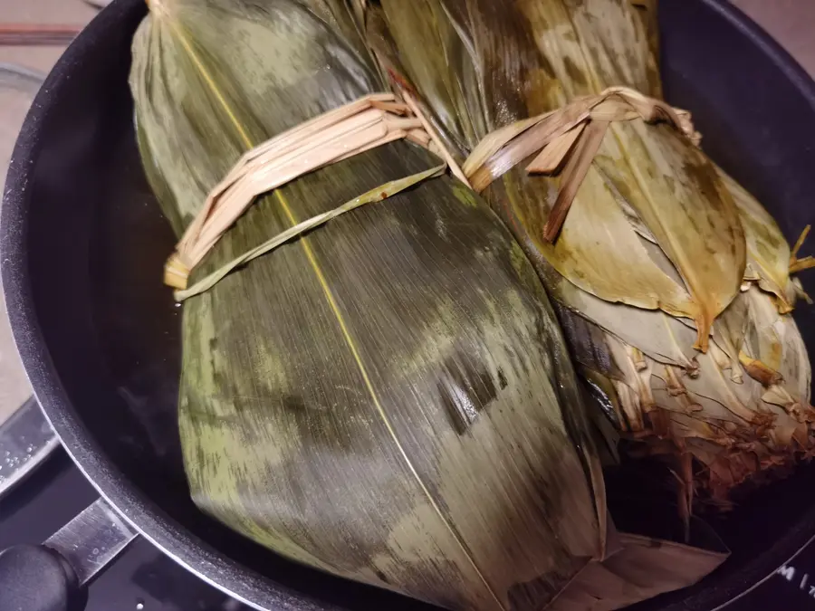 It's an annual zongzi making activity step 0