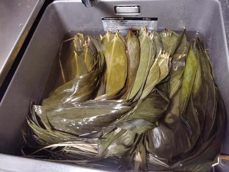 It's an annual zongzi making activity step 0