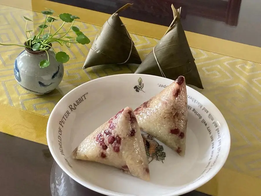 Glutinous rice dumplings