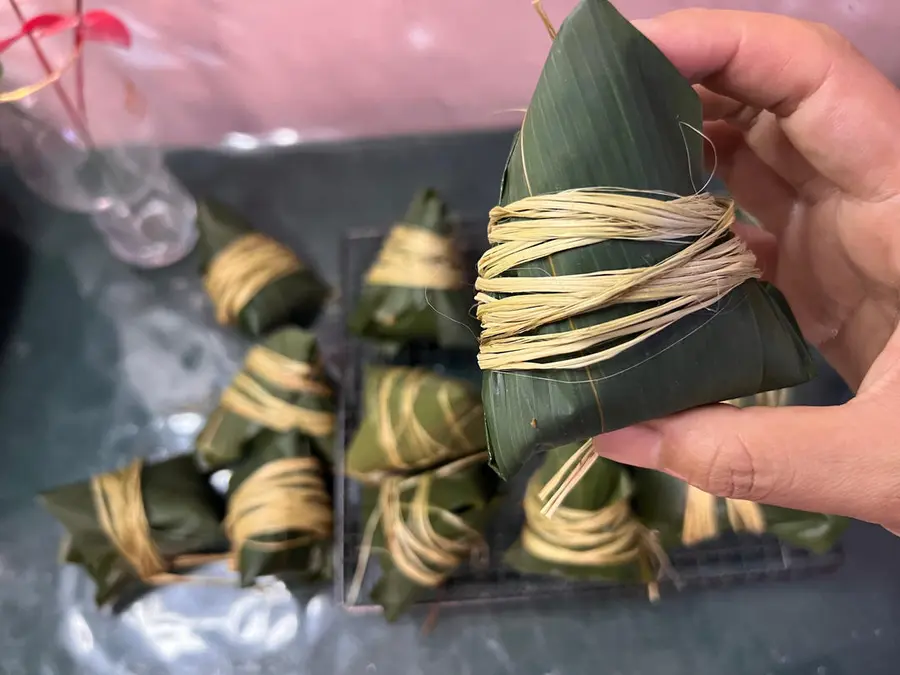 Delicate and glutinous red bean paste dumplings step 0