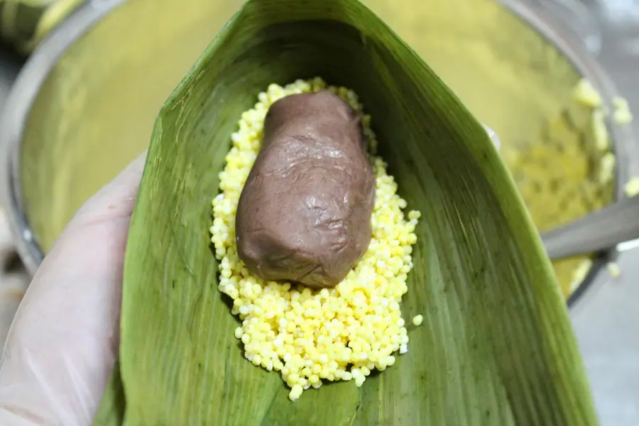 Rhubarb rice dumplings step 0