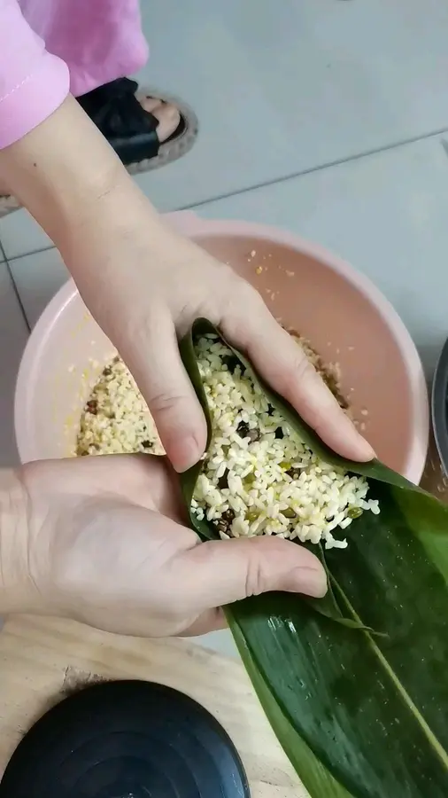 ã€Straw rope wrapping zongzi slow motion detailed tutorialã€‘ step 0