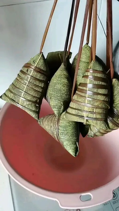 ã€Straw rope wrapping zongzi slow motion detailed tutorialã€‘ step 0