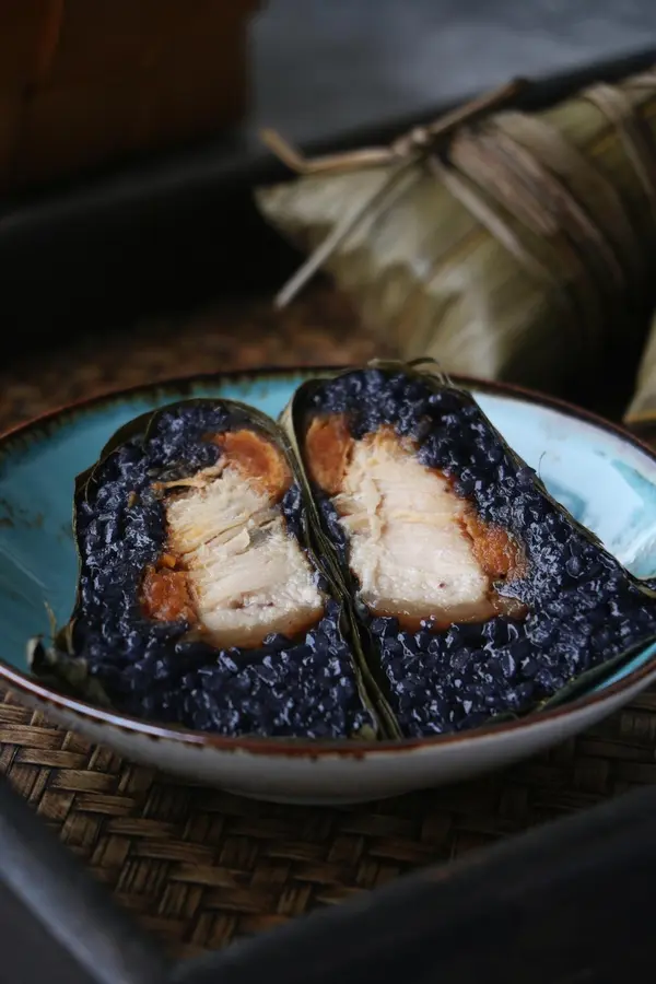 Pork and rice dumplings